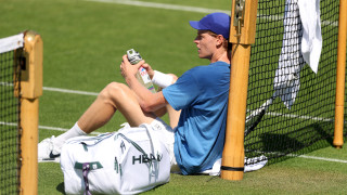 Яник Синер се завърна доста убедително след тримесечното наказание което