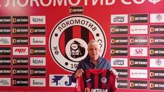 Бившият наставник на Лудогорец и Левски Стойчо Стоев вече