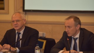 Бизнесът иска да обърне принципа "парите следват студента"