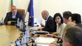 12% по-малко ученици са отпаднали от прогимназия, отчита доклад на МС
