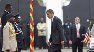 Краткa, но сладкa: Обама на историческа визита в Гана