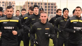 Новият треньор на Ботев (Пловдив) се запозна с играчите