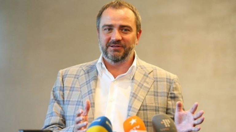 Арестуваха бивш шеф на украинския футбол за разхищения
