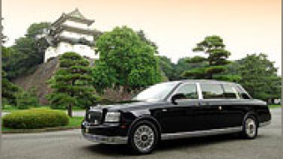 Toyota конструира автомобил за императорско семейство