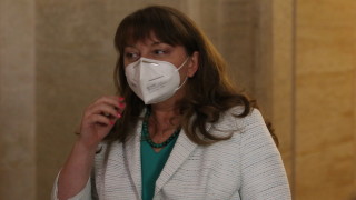 Депутатът Деница Сачева отказа да коментира предложената от ГЕРБ днес