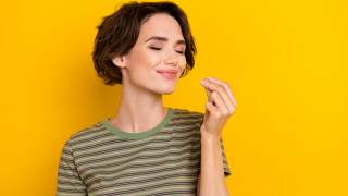 Вероятно на всеки се е случвало да пръска парфюм върху себе си