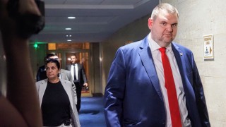 Пеевски парира дребните интриганти, които мътят неговата и на Доган главата