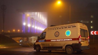 Кацащ самолет се преобърна на летището в Донецк