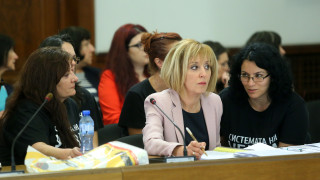 Омбудсманът Мая Манолова няма никакви политически амбиции Това стана ясно