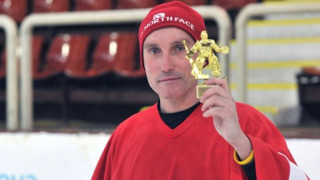 Приветстваха Константин Михайлов в хокейната Зала на славата