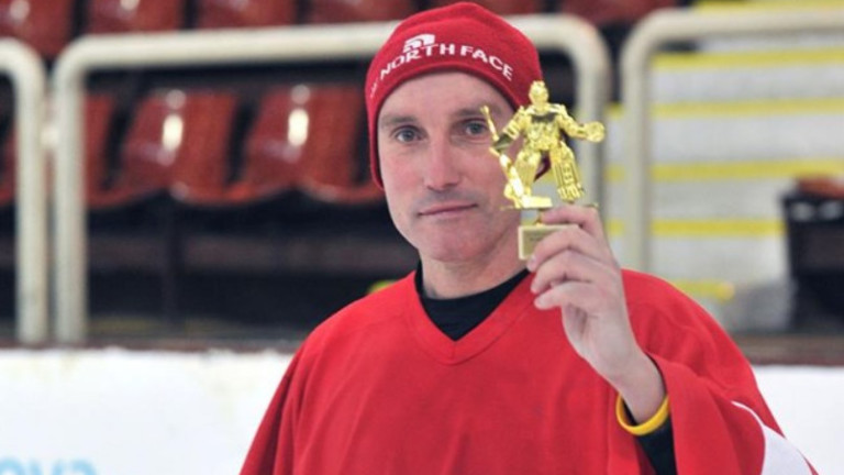 Легендарният състезател по хокей на лед на ЦСКА и България