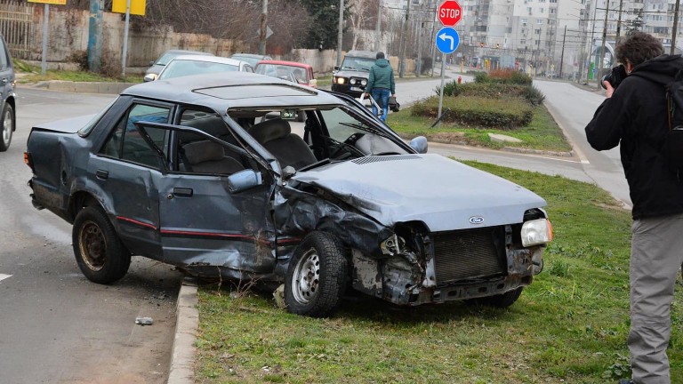 Жена почина при катастрофа във Варна. Инцидентът стана на кръстовище