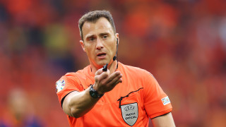 Английските футболни фенове изразиха недоволство от назначението на германския съдия