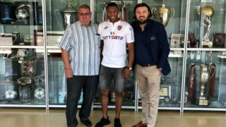 Бившият нападател на Севиля Реал Мадрид Арсенал и Рома Жулио