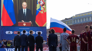 Путин: Как така 200 руски фена пребиха хиляди англичани?