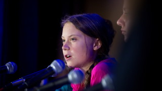 Как смеете Вие идвате при нас с надежда за младите