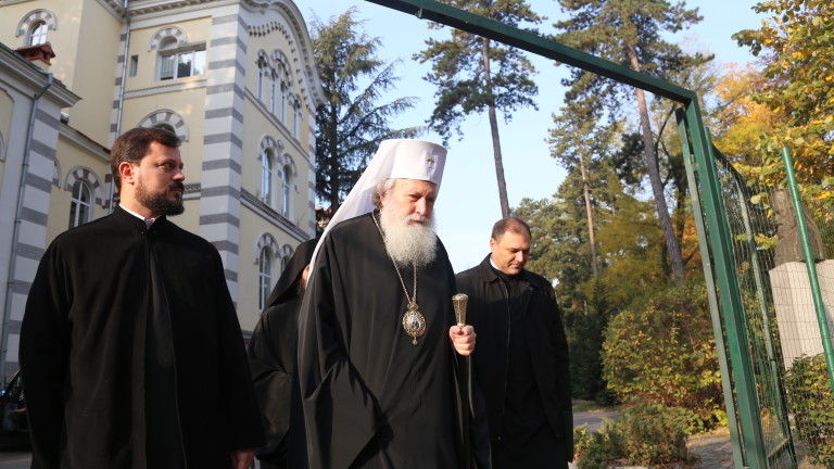 Българската православна църква (БПЦ) знае кой е каноничният представител на