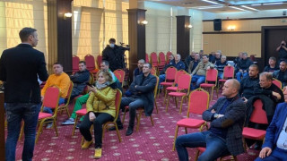 Кандидатът за президент на БФС Димитър Бербатов се срещна с