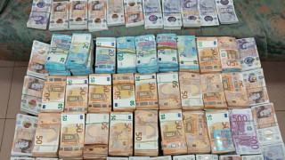 Хитрец се опита да прекара валута за над 850 000 лв. през Дунав мост Видин