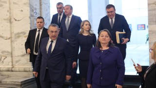 ДПС ДПС прекратява подкрепата си за правителството на Росен Желязков Това