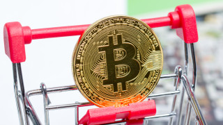 Bitcoin чупи нови рекорди над $22 000. А един експерт вярва, че може да стигне и $400 000