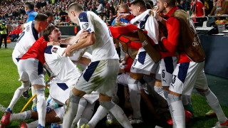 Вратарят на сръбския национален отбор Марко Дмитрович е бесен на