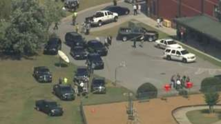 Две деца и учител пострадаха при стрелба в Южна Каролина