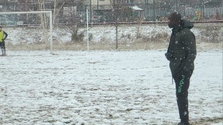 Бившият нападател на Левски и Локомотив Пловдив Екундайо Джаейоба преживя