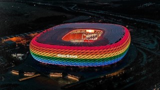 Защо UEFA е против цветовете на дъгата