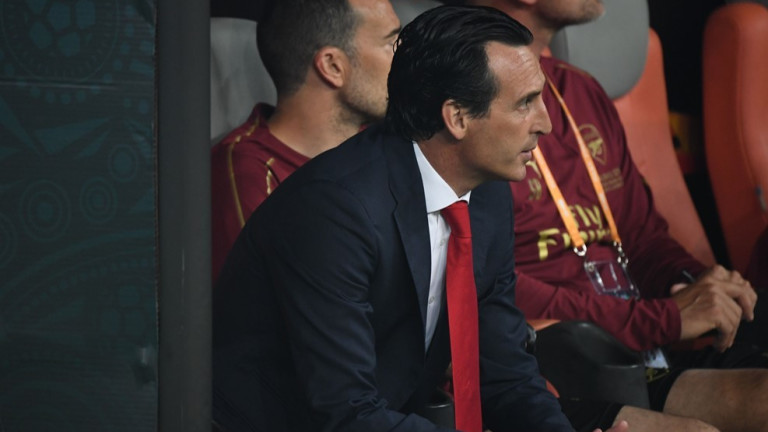 Емери е поставен под риск за работата си