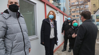 Над 5000 учители в София искат да се ваксинират