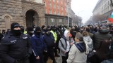 Опит за нахлуване в МС на протестиращи срещу новите по-строги мерки