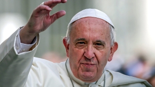 Папа Франциск: Войната е лудост, да се молим за Украйна