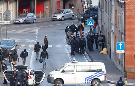 Задържаха мъж в Белгия, май доставил оръжие на парижките терористи