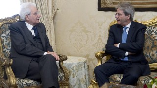 Премиерът на Италия хвърли оставка