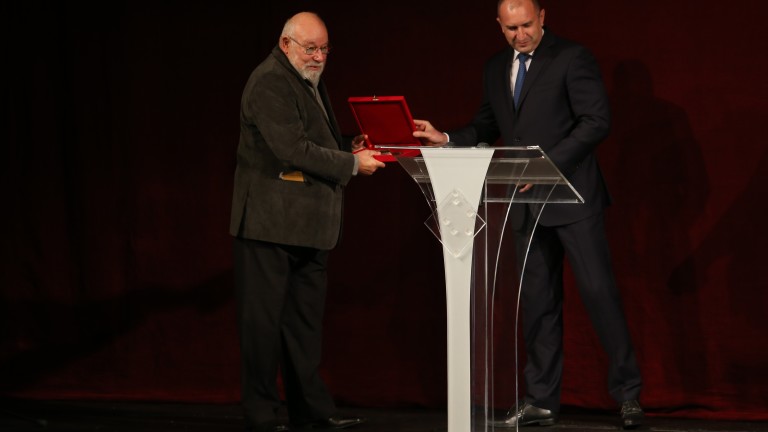 Писателят Владимир Зарев е тазгодишният носител на наградата за духовен