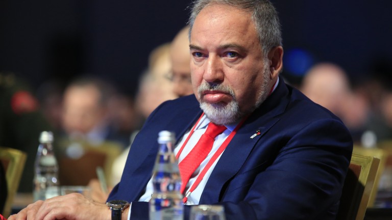 Либерман няма да подкрепи нито Нетаняху, нито Ганц за премиер