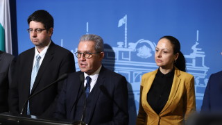 ДПС задейства "законодателно влизане" в "Лукойл" и "Росенец"