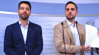 Стотици приятели на Фандъкова паркирали безплатно в центъра на София