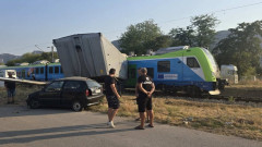 Изправна е била сигнализацията на жп прелеза, където се сблъскаха влак и тир