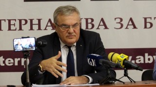 АБВ е готова за диалог, обяви Румен Петков