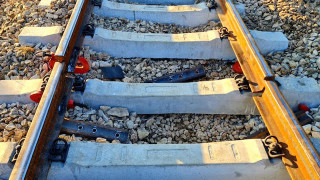 Товарен влак е дерайлирал по рано в събота на гара Владимир