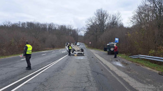 Лек автомобил се блъсна в джип на жандармерията край Малко Търново