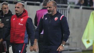 Старши треньорът на Цървена звезда Деян Станкович и звездата на