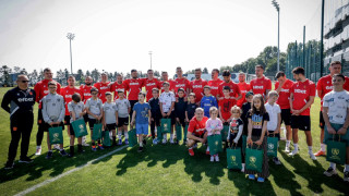 Футболистите от националния отбор на България взеха участие в спортен