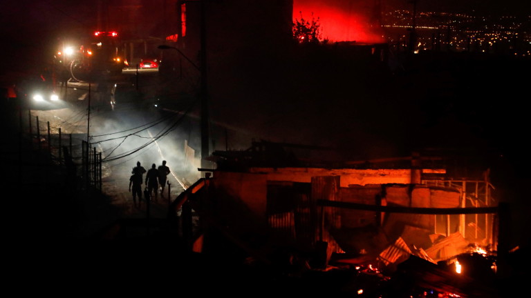 Най-малко 150 къщи са унищожени от горските пожари в чилийския