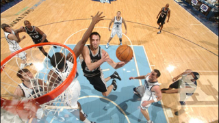 Ману Джинобили претърпя операция на левия глезен