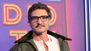 Просто приятели ли са Педро Паскал и Дженифър Анистън - ето какво каза актьорът