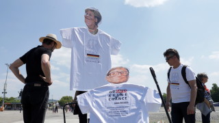 Хиляди германци излязоха по улиците за да протестират срещу наложените