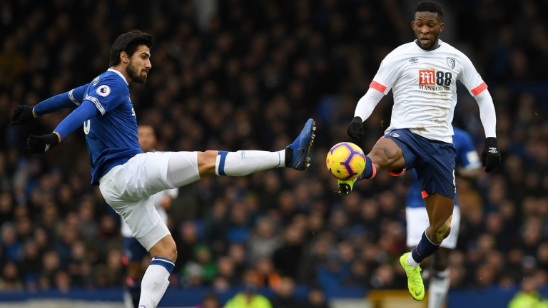 Отборът на Евертън постигна първата си победа от три мача